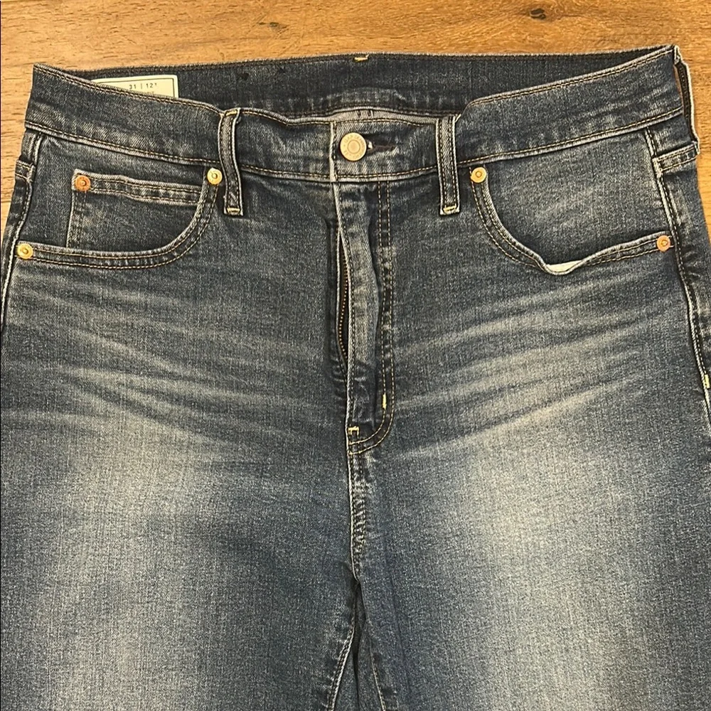 GAP Blue Straight Leg Jeans with Classic Denim Style - Picture 3 of 7